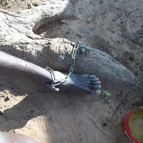 Enchaînés — La réalité des personnes handicapées psychosociales au Burkina Faso